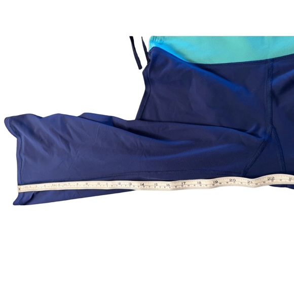 🦄🍋lululemon🍋🦄 Crescent Crop | Rare Vintage | Blue | Size 6 - Picture 10 of 14